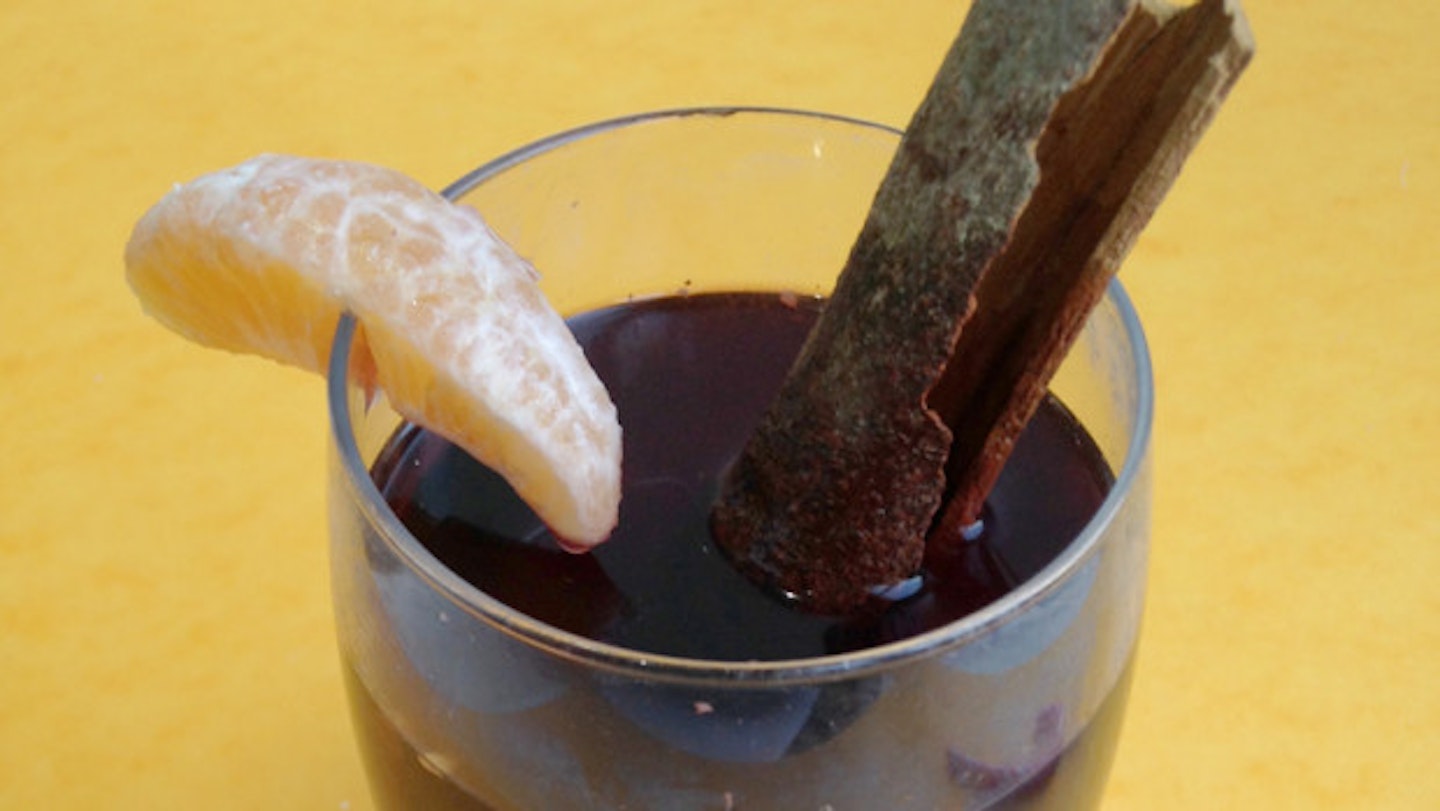 Here's How To Make Your Own Yummy Mulled Wine